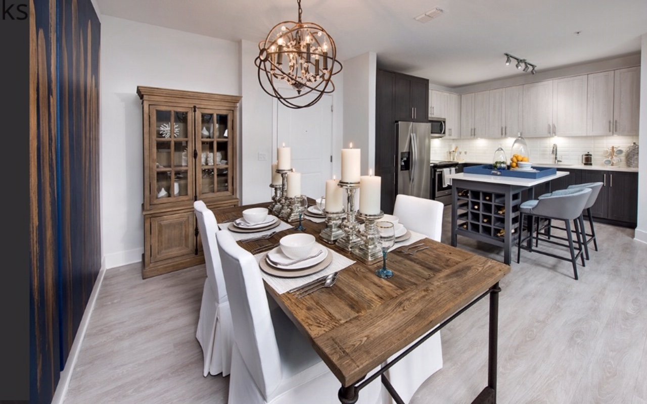 Apartment dining room